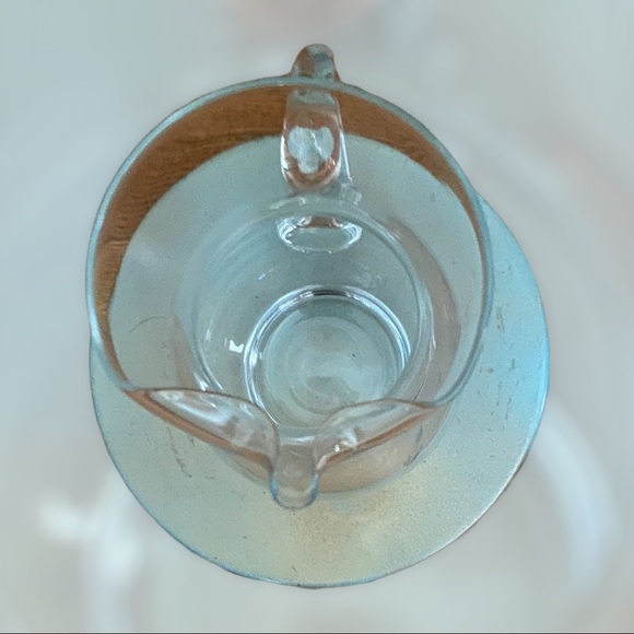 Glass pitcher. - Picture 2 of 5